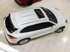 Porsche Cayenne S E-Hybrid 2017/2017 VIA BELLA VEÍCULOS ESPECIAIS CAXIAS DO SUL / Carros no Vale