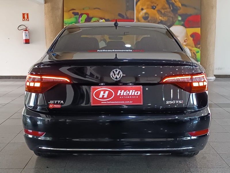 Volkswagen JETTA COMFORTLINE 1.4 TSI 2019 HÉLIO AUTOMÓVEIS LAJEADO / Carros no Vale