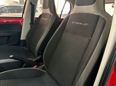 Volkswagen UP CROSS 1.0 TSI 2017 HÉLIO AUTOMÓVEIS LAJEADO / Carros no Vale