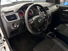 Volkswagen Fox 1.0 Mpi Track 12v 2017/2018 COVEL VEICULOS ENCANTADO / Carros no Vale