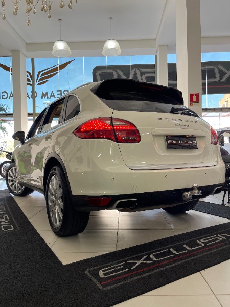 PORSCHE CAYENNE V6 /2011 EXCLUSIVO VEÍCULOS SANTA CRUZ DO SUL / Carros no Vale