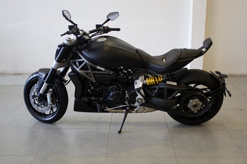 DUCATI DIAVEL 2017/2017 BENTO MOTORS BENTO GONÇALVES / Carros no Vale