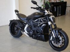 DUCATI DIAVEL 2017/2017 BENTO MOTORS BENTO GONÇALVES / Carros no Vale