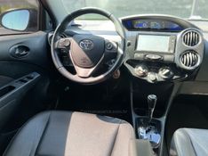 TOYOTA ETIOS 1.5 XLS 16V 2017/2018 DL MOTORS LAJEADO / Carros no Vale