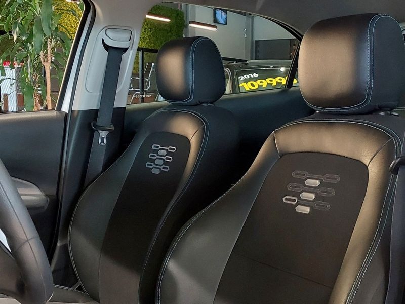 Chevrolet Onix LT 1.0 FLEX 2019 2018/2019 BETIOLO NOVOS E SEMINOVOS LAJEADO / Carros no Vale