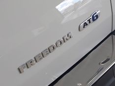 Fiat Toro FREEDOM ROAD 1.8 2017/2018 BETIOLO NOVOS E SEMINOVOS LAJEADO / Carros no Vale