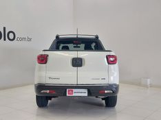Fiat Toro FREEDOM ROAD 1.8 2017/2018 BETIOLO NOVOS E SEMINOVOS LAJEADO / Carros no Vale