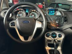 Ford Fiesta Sedan SE AUTOMÁTICO 2014/2014 CASTELLAN E TOMAZONI MOTORS CAXIAS DO SUL / Carros no Vale