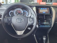 Toyota Yaris XL PLUS CONNECT / 4 PNEUS NOVOS / UNICA DONA 2021/2022 CASTELLAN E TOMAZONI MOTORS CAXIAS DO SUL / Carros no Vale