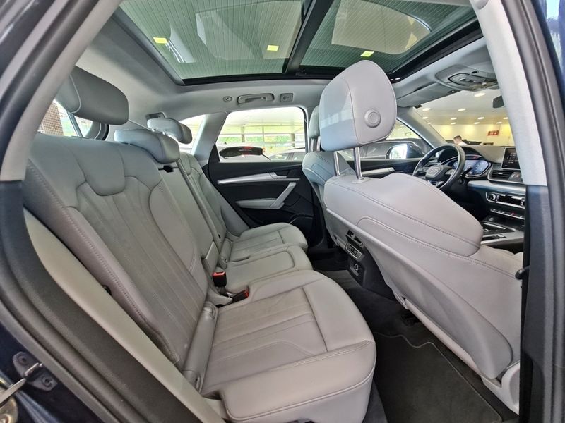 Audi Q5 S-LINE 2019/2020 CARRO DEZ NOVO HAMBURGO / Carros no Vale