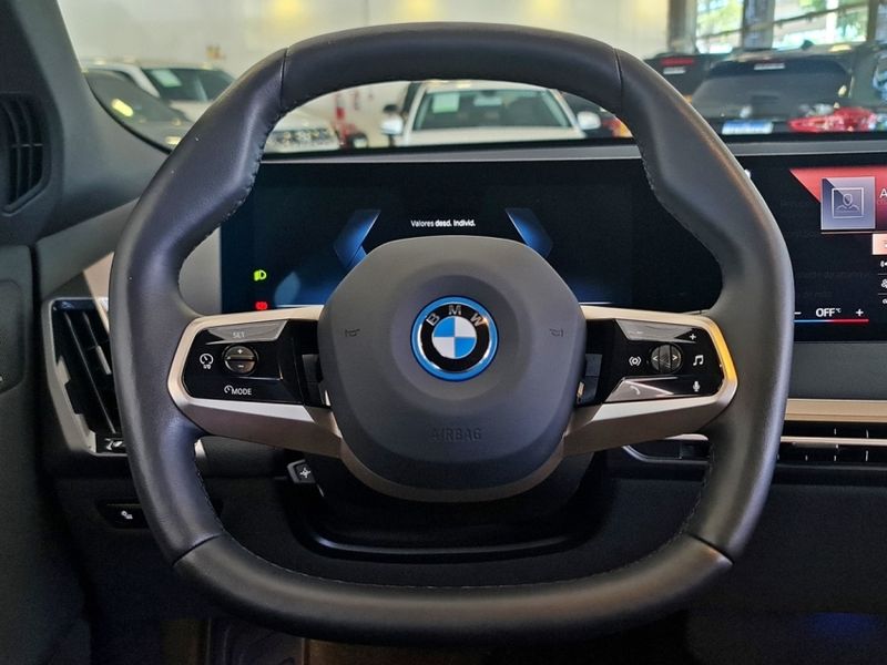 BMW IX XDRIVE 40 2022/2023 CARRO DEZ NOVO HAMBURGO / Carros no Vale
