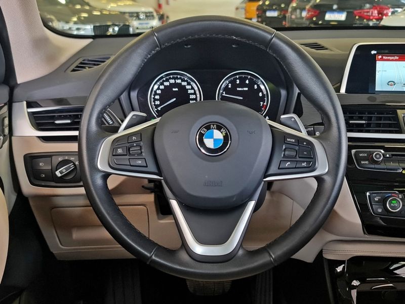BMW X1 SDRIVE ACTIVE FLEX XLINE 2019/2019 CARRO DEZ NOVO HAMBURGO / Carros no Vale