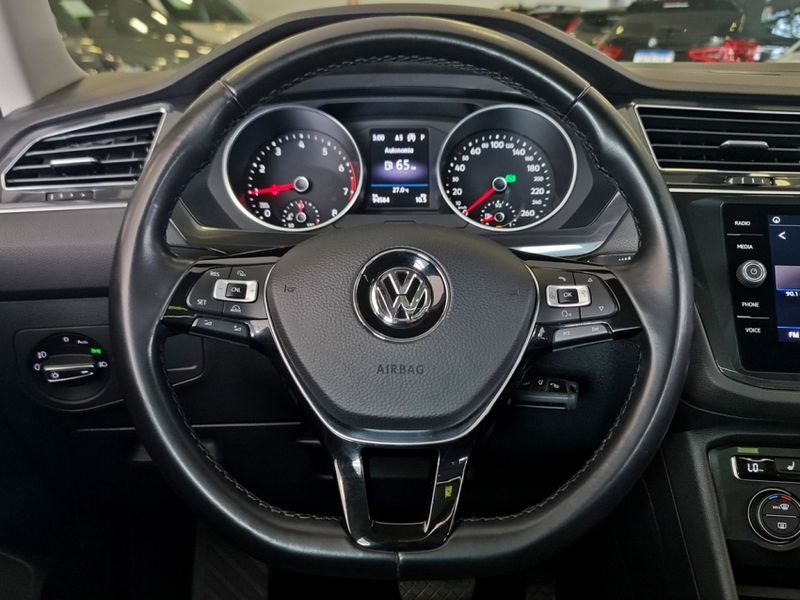 Volkswagen Tiguan CONFORTLINE ALL SPACE 250 TSI 2018/2018 CARRO DEZ NOVO HAMBURGO / Carros no Vale
