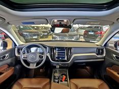 Volvo XC 60 D5 MOMEMTUM 2019/2020 CARRO DEZ NOVO HAMBURGO / Carros no Vale