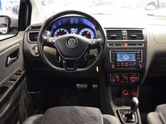 Volkswagen FOX HIGHLINE 1.6 2015 DINAMICA-CAR VENÂNCIO AIRES / Carros no Vale