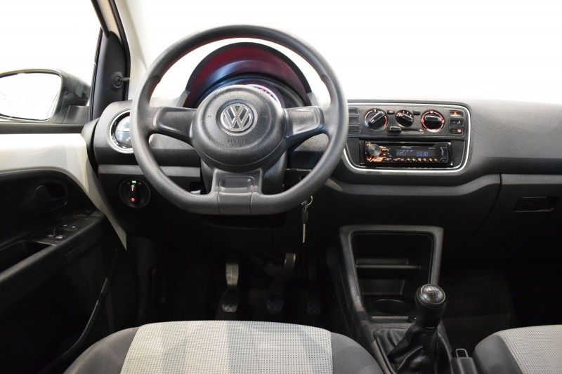 Volkswagen UP TAKE 1.0 2017 DINAMICA-CAR VENÂNCIO AIRES / Carros no Vale