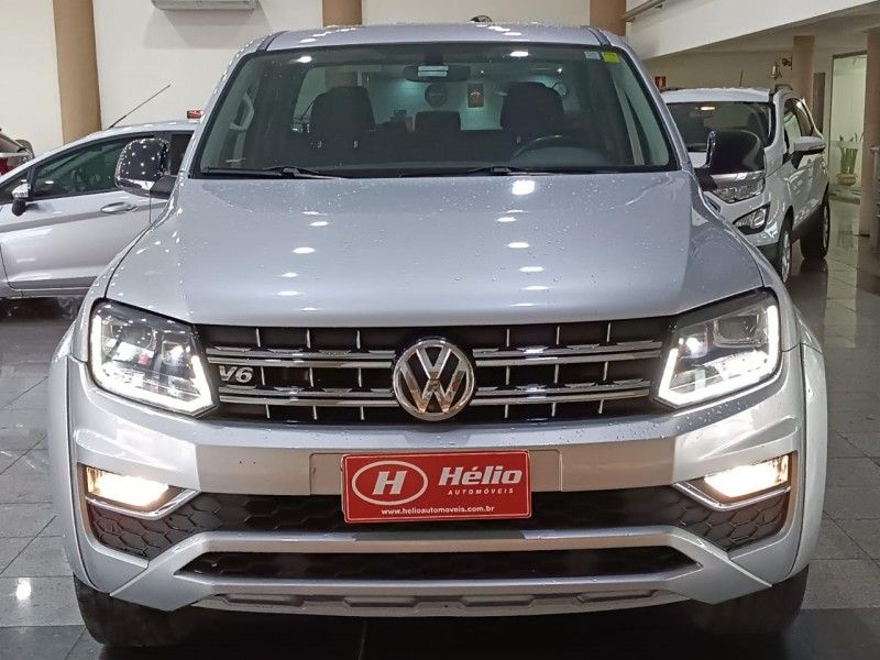 Volkswagen AMAROK HIGHLINE 3.0 V6 2020 HÉLIO AUTOMÓVEIS LAJEADO / Carros no Vale