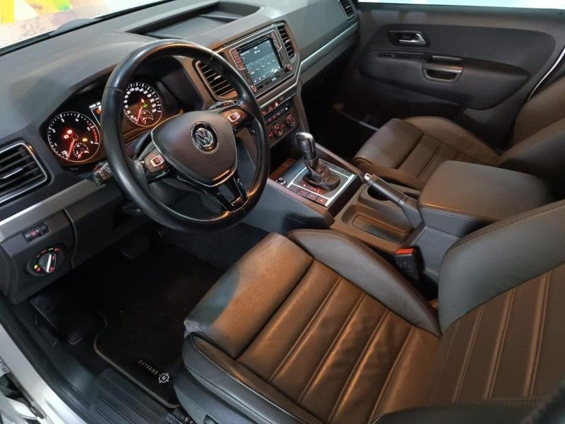 Volkswagen AMAROK HIGHLINE 3.0 V6 2020 HÉLIO AUTOMÓVEIS LAJEADO / Carros no Vale