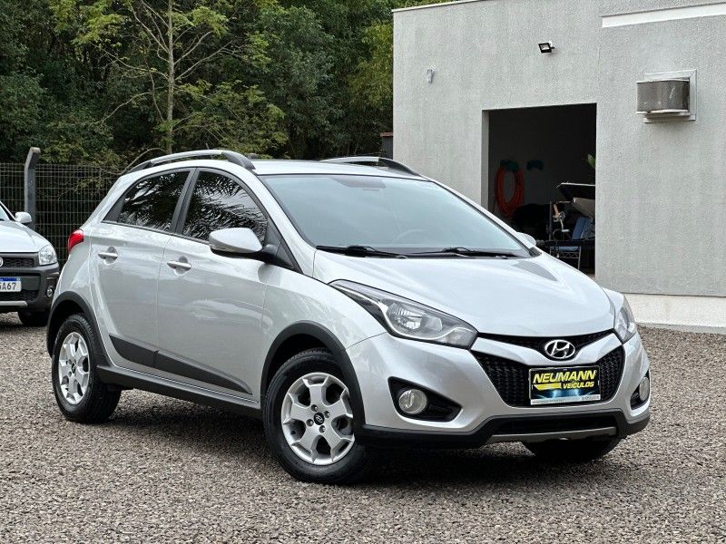 Hyundai HB20X PREMIUM 1.6 2014 NEUMANN VEÍCULOS ARROIO DO MEIO / Carros no Vale
