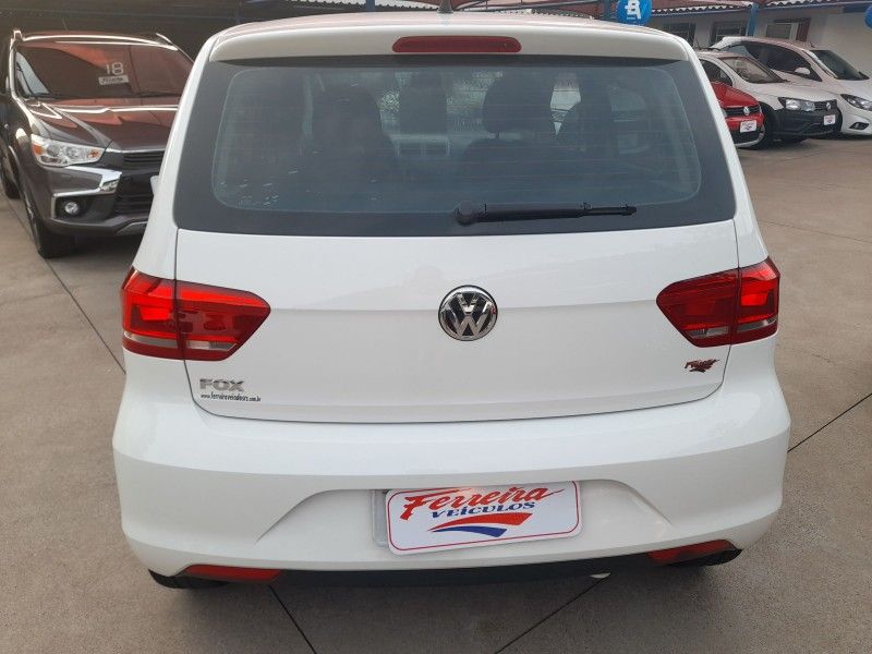 Volkswagen FOX TRENDLINE 1.0 2016 FERREIRA VEÍCULOS VENÂNCIO AIRES / Carros no Vale