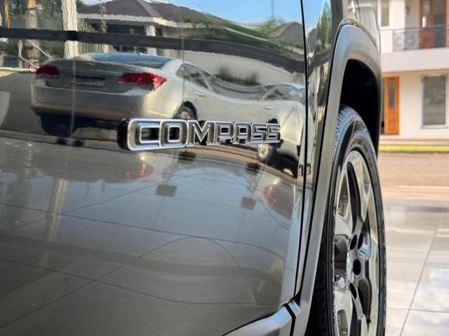 Jeep Compass Limited 2.0 4×2 16v 2016/2017 COVEL VEICULOS ENCANTADO / Carros no Vale