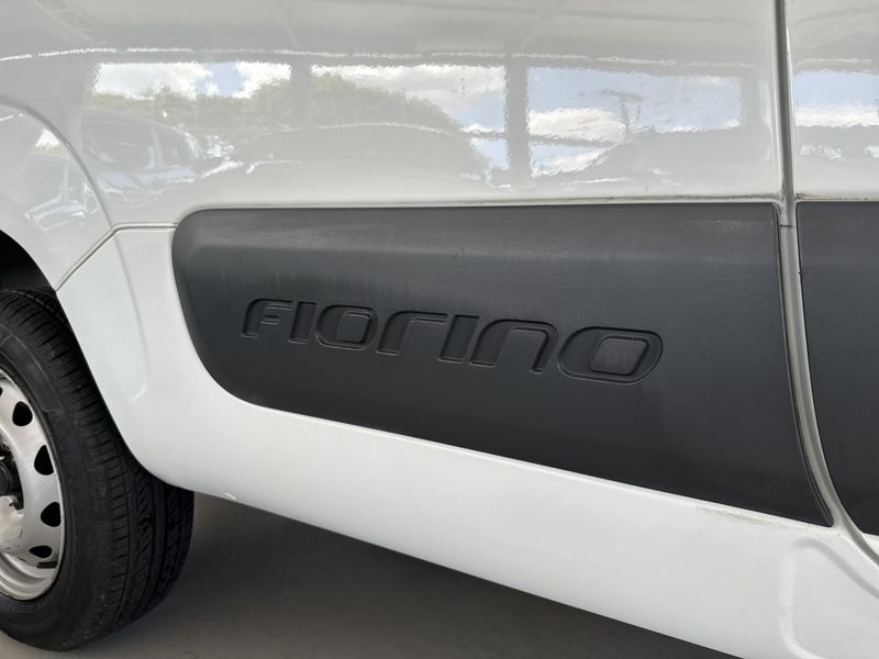 Fiat Fiorino Furgão Work HARD 1.4 8V 2018/2019 CIRNE AUTOMÓVEIS SANTA MARIA / Carros no Vale