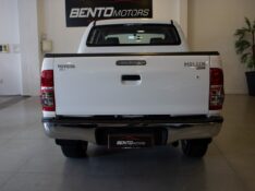 TOYOTA HILUX 2.7 SR 4X2 CD 16V 2014/2014 BENTO MOTORS BENTO GONÇALVES / Carros no Vale