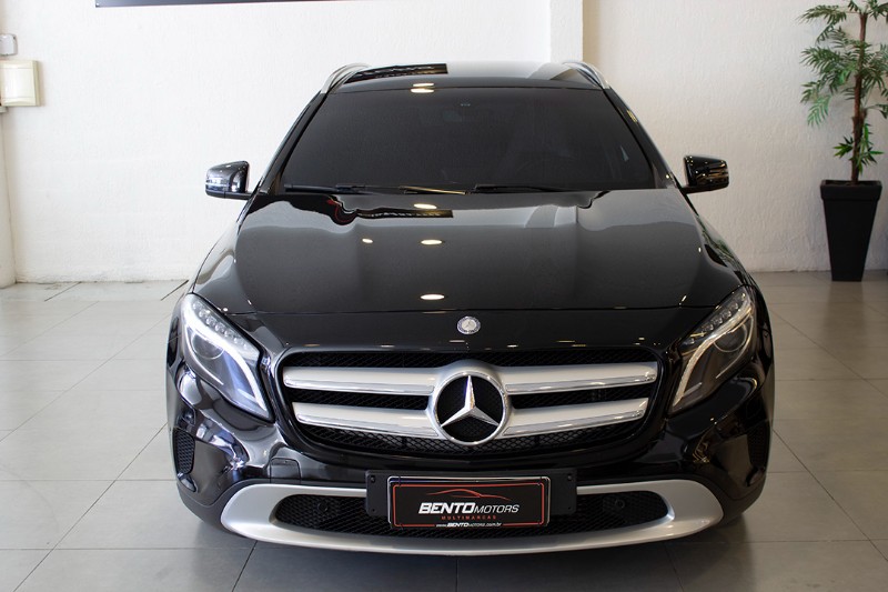 MERCEDES-BENZ CLA 200 1.6 VISION 16V 2014/2015 BENTO MOTORS BENTO GONÇALVES / Carros no Vale