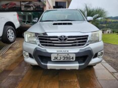 TOYOTA HILUX CD SRV 3.0 4X4 2012/2013 TS VEÍCULOS ANTA GORDA / Carros no Vale