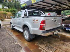 TOYOTA HILUX CD SRV 3.0 4X4 2012/2013 TS VEÍCULOS ANTA GORDA / Carros no Vale