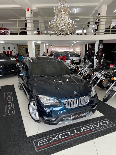 BMW X1 2.0 SDRIVE 20I /2014 EXCLUSIVO VEÍCULOS SANTA CRUZ DO SUL / Carros no Vale