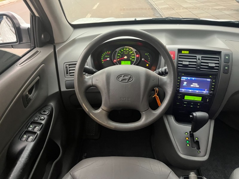HYUNDAI TUCSON 2.0 MPFI GLS 16V 143CV 2WD FLEX 4P AUTOMÁTICO 2016/2016 BOSCO AUTOMÓVEIS GUAPORÉ / Carros no Vale