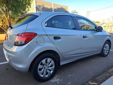 Chevrolet Onix HATCH Joy 1.0 8V Flex 5p Mec. 2019/2019 CAMINHÕES & CAMIONETAS PASSO FUNDO / Carros no Vale