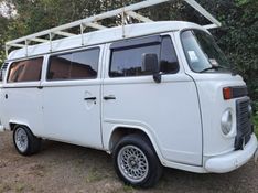 Volkswagen Kombi 1.4 Envidraçada 2006/2006 CAMINHÕES & CAMIONETAS PASSO FUNDO / Carros no Vale