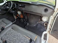 Volkswagen Kombi 1.4 Envidraçada 2006/2006 CAMINHÕES & CAMIONETAS PASSO FUNDO / Carros no Vale