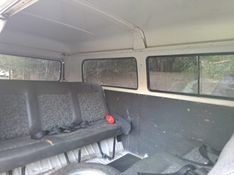 Volkswagen Kombi 1.4 Envidraçada 2006/2006 CAMINHÕES & CAMIONETAS PASSO FUNDO / Carros no Vale