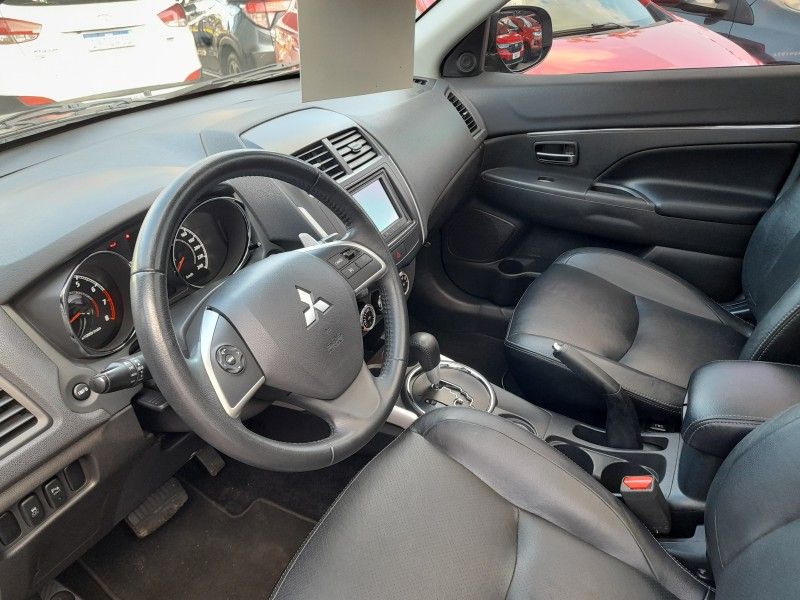 Mitsubishi ASX 2.0 CVT 4WD 2018 FERREIRA VEÍCULOS VENÂNCIO AIRES / Carros no Vale