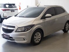 CHEVROLET ONIX HATCH JOY 1.0 8V FLEX 5P MEC. 2018/2019 BENTO MOTORS BENTO GONÇALVES / Carros no Vale