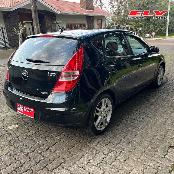 HYUNDAI I30 2.0 2011/2011 ELY AUTOMÓVEIS LAJEADO / Carros no Vale
