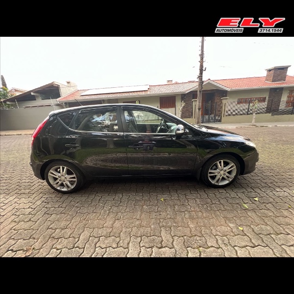 HYUNDAI I30 2.0 2011/2011 ELY AUTOMÓVEIS LAJEADO / Carros no Vale
