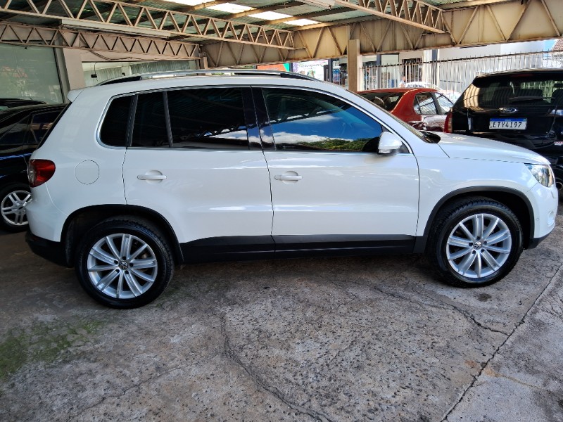 VOLKSWAGEN TIGUAN 2.0 TSI 2010/2011 SCHAEFER AUTOMÓVEIS TEUTÔNIA / Carros no Vale