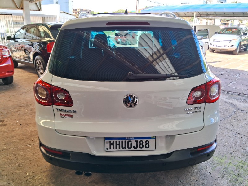 VOLKSWAGEN TIGUAN 2.0 TSI 2010/2011 SCHAEFER AUTOMÓVEIS TEUTÔNIA / Carros no Vale