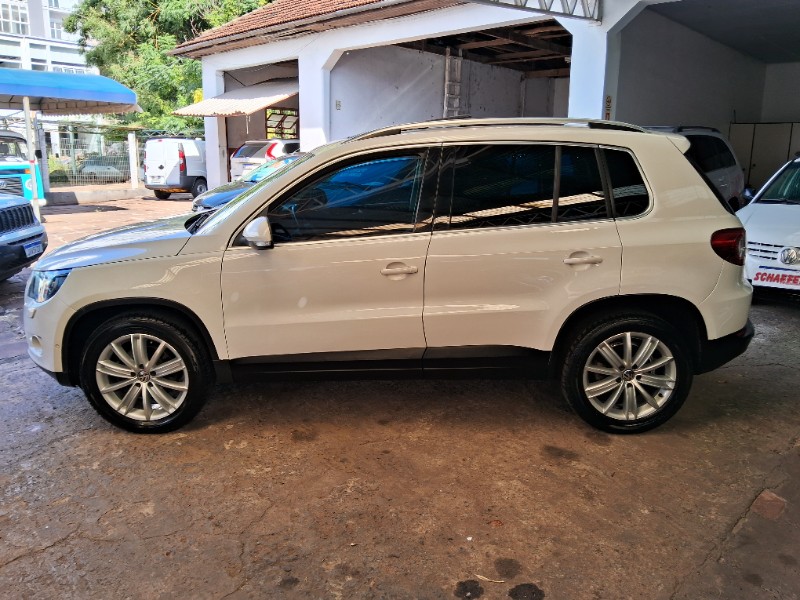 VOLKSWAGEN TIGUAN 2.0 TSI 2010/2011 SCHAEFER AUTOMÓVEIS TEUTÔNIA / Carros no Vale