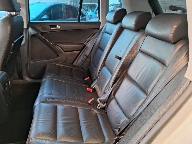 VOLKSWAGEN TIGUAN 2.0 TSI 2010/2011 SCHAEFER AUTOMÓVEIS TEUTÔNIA / Carros no Vale
