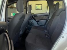 RENAULT DUSTER DAKAR 2.0 2017/2017 JOÃO CARROS MULTIMARCAS GUAPORÉ / Carros no Vale