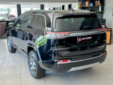 JEEP COMMANDER OVERLAND TD380 2.0 4X4 2022/2022 JOÃO CARROS MULTIMARCAS GUAPORÉ / Carros no Vale