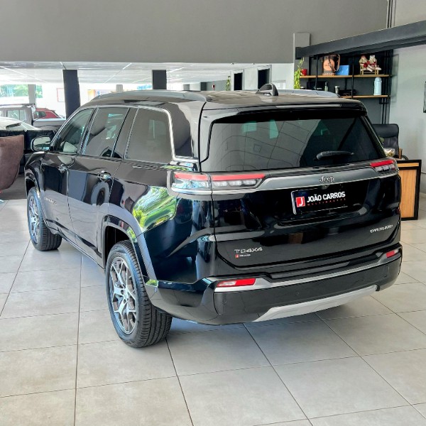 JEEP COMMANDER OVERLAND TD380 2.0 4X4 2022/2022 JOÃO CARROS MULTIMARCAS GUAPORÉ / Carros no Vale