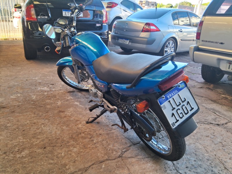 YAMAHA YBR 125 ED 2004/2004 SCHAEFER AUTOMÓVEIS TEUTÔNIA / Carros no Vale