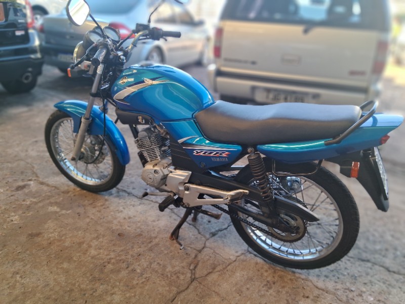 YAMAHA YBR 125 ED 2004/2004 SCHAEFER AUTOMÓVEIS TEUTÔNIA / Carros no Vale