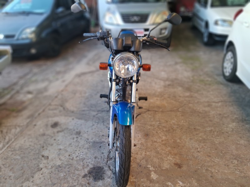 YAMAHA YBR 125 ED 2004/2004 SCHAEFER AUTOMÓVEIS TEUTÔNIA / Carros no Vale